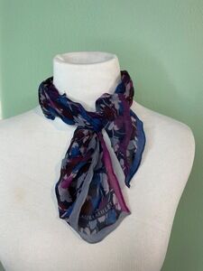 Laura Ashley Scarf Womens Multicolor Purple Red Blue‎ Square Floral Silk Retro